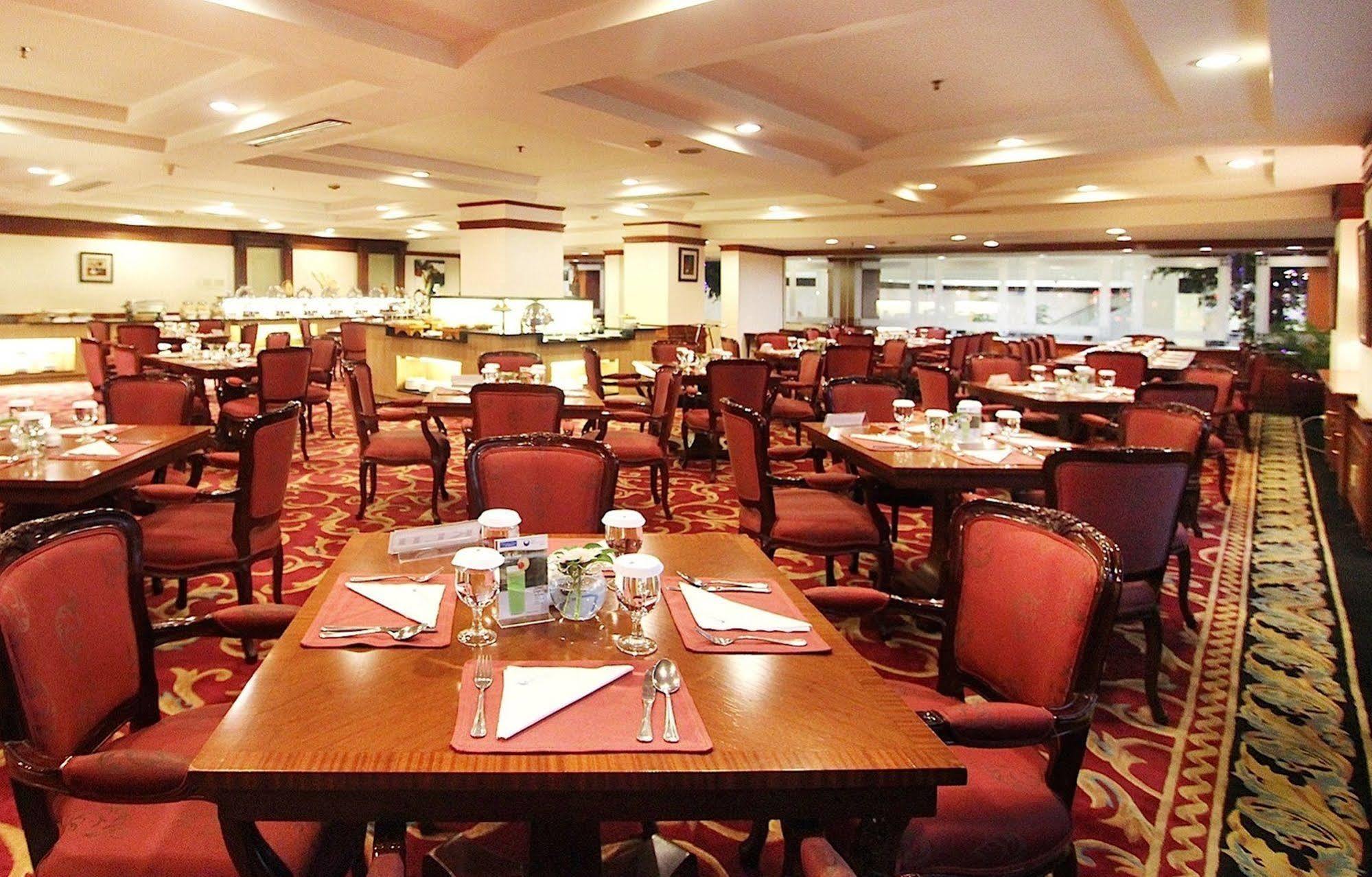 Hotel Bidakara Jakarta Extérieur photo