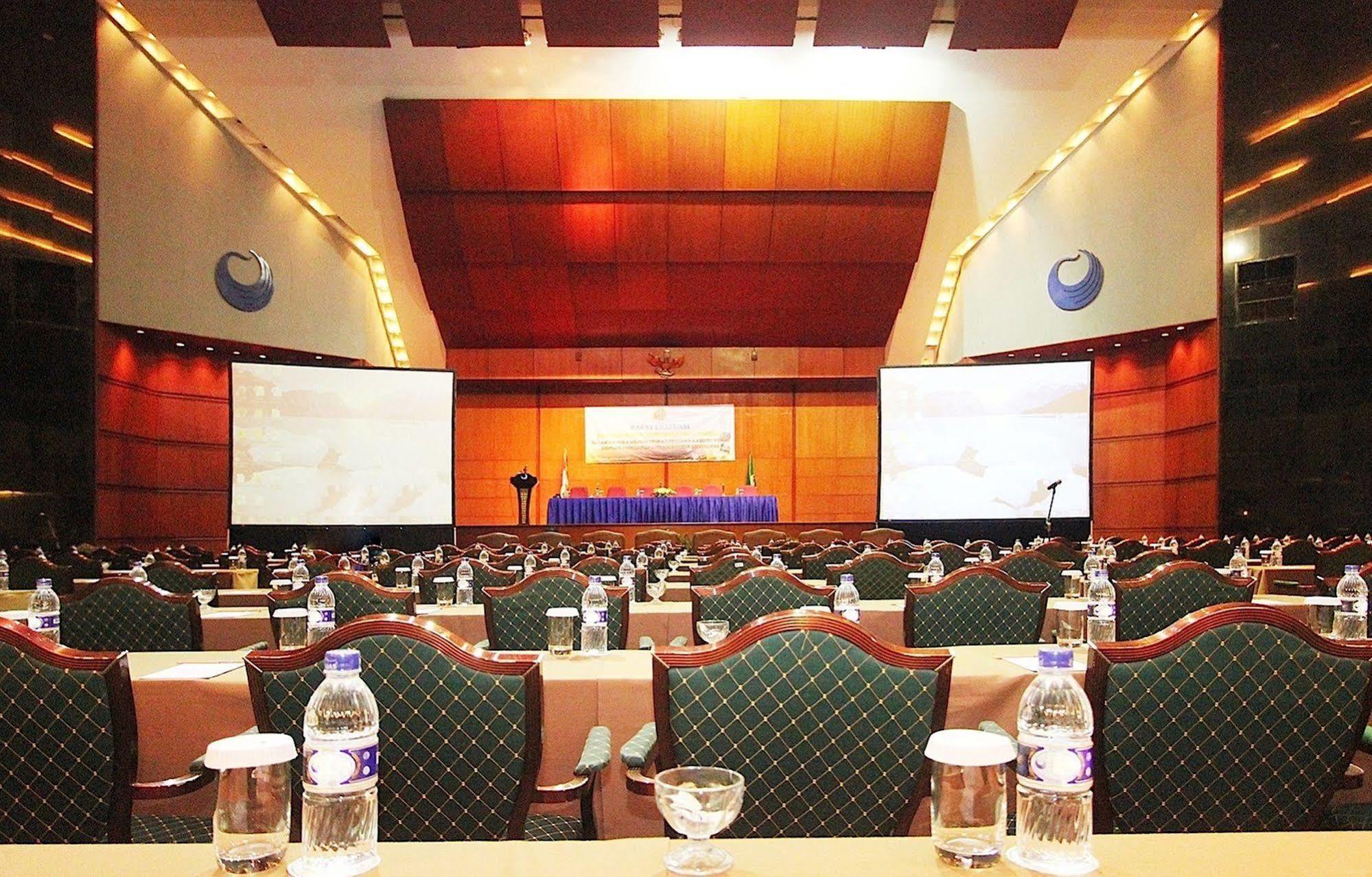 Hotel Bidakara Jakarta Extérieur photo
